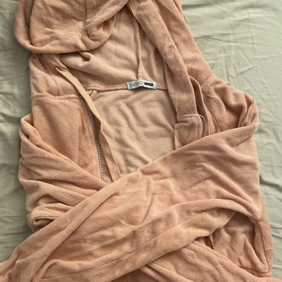 Fashion Nova terry cloth pink set- barely worn - Picture 3 of 4